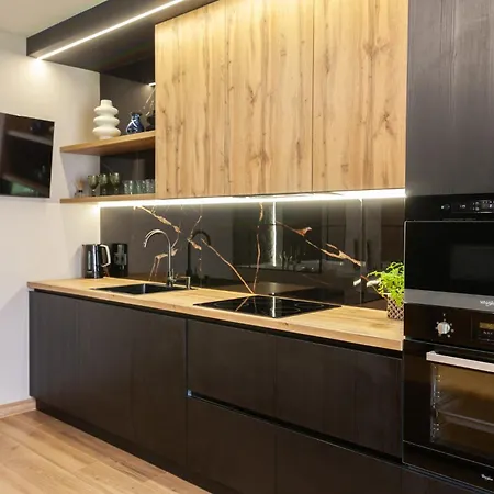 Leogrand On Shevchenka 38 * Lwów