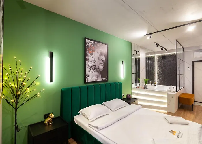 Leogrand On Shevchenka 38 לבוב