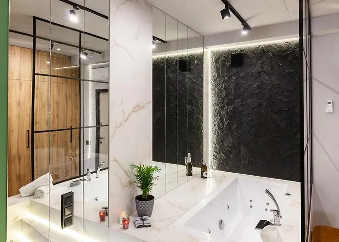 Leogrand On Shevchenka 38 *